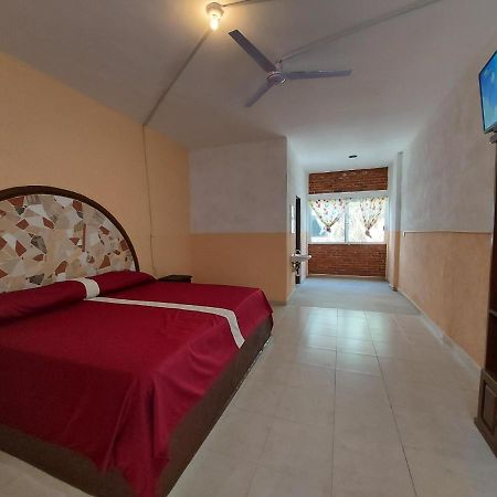 Auto Hotel Jardines De Amatitlan كويرنافاكا المظهر الخارجي الصورة